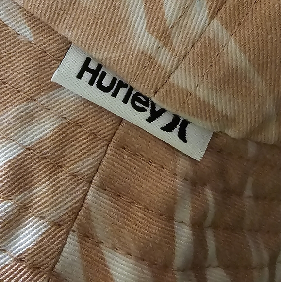 Hurley Bayshore Bucket Hat New with Tags One size fits all Pink Caribbean print - Picture 8 of 8